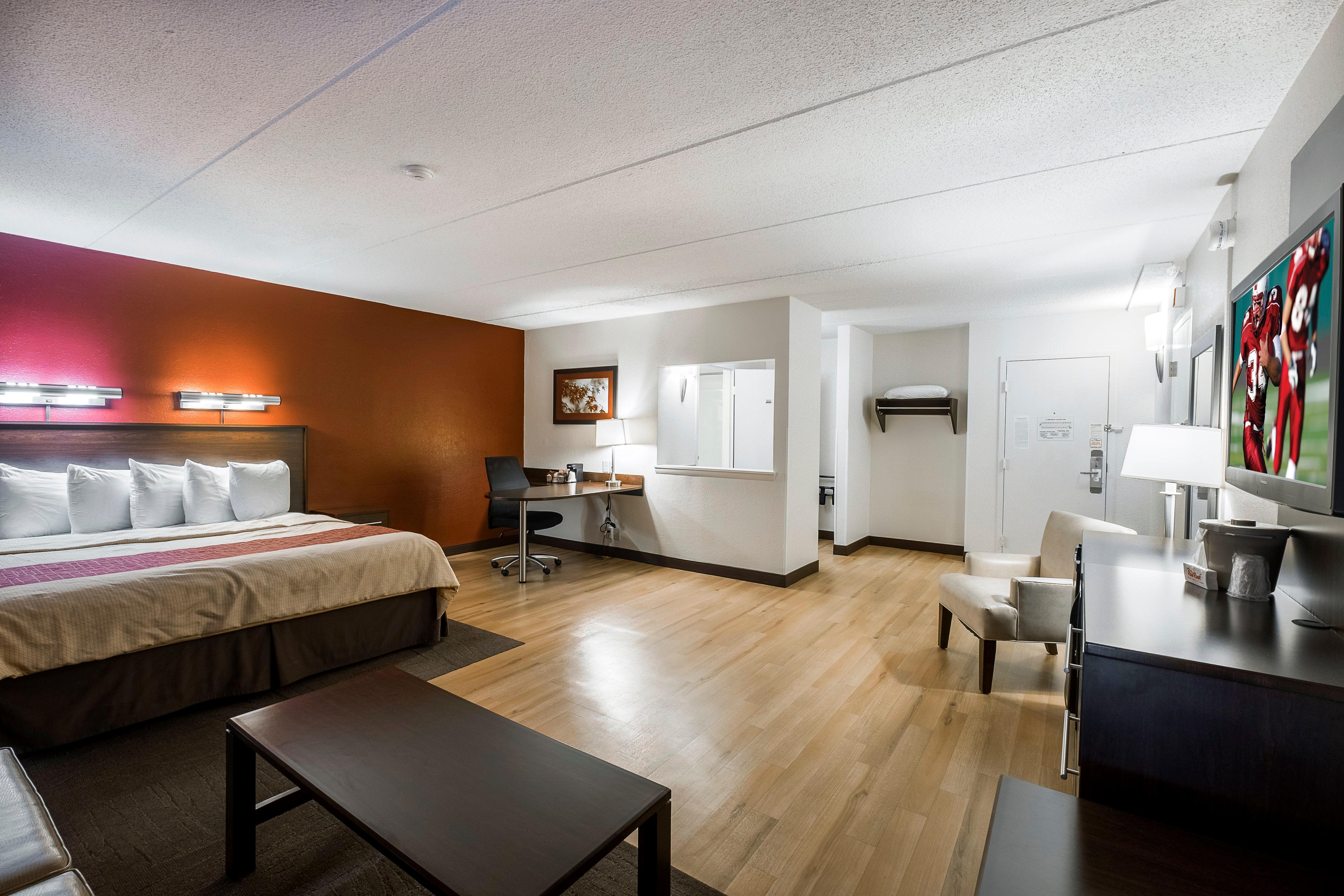 Red Roof Inn Plus+ Boston - Woburn/ Burlington Extérieur photo